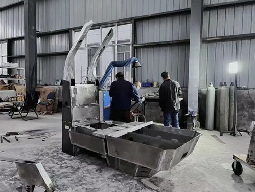 史上最特殊家居改造 爆改10㎡小房 給癱瘓消防員造新床,這個視頻讓百萬人落淚